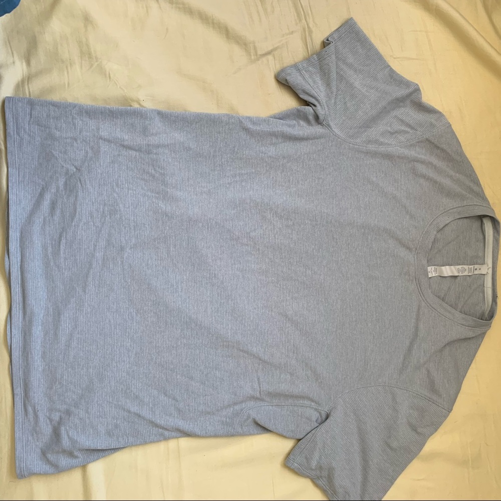 Men’s lulu lemon shirt